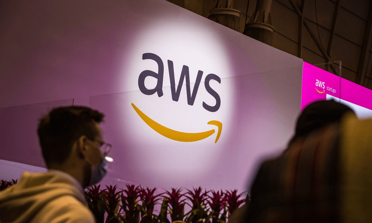 SỰ CỐ NGHIÊM TRỌNG CỦA AWS KHIẾN HÀNG LOẠT DỊCH VỤ TOÀN CẦU "TÊ LIỆT"